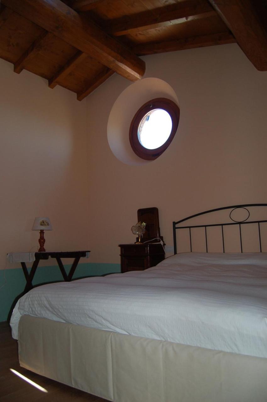 Neviano degli Arduini Agriturismo Il Filare חדר תמונה